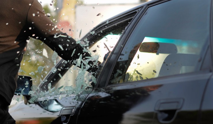 OTRO ROBO DE CAMIONETA – ACCIDENTE EN «A GRANEL» – 30 NUEVOS CONTAGIOS