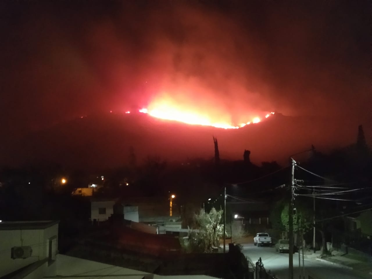 NOCHE DE FUEGO Y MIEDO – ROBOS Y OTRAS NOVEDADES – RUMORES ELECTORALES