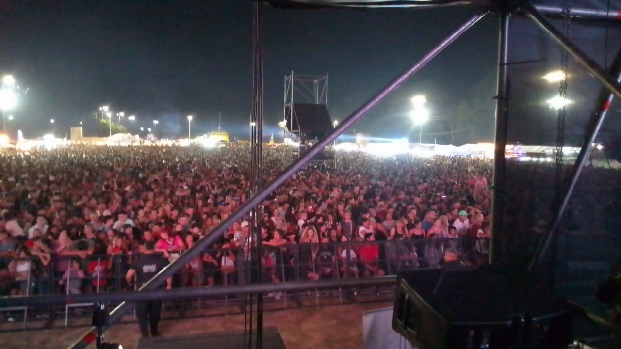 EXPLOTO DUMESNIL: ¡ALREDEDOR DE 40 MIL PERSONAS, SE VENDIERON TODO!